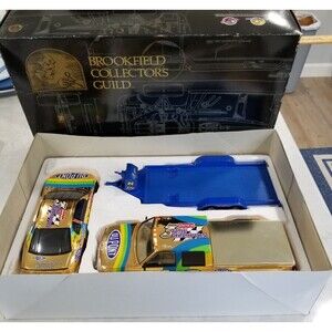 Brookfield Collector's Guild 1:24 scale Nascar Action set car truck trailer gold